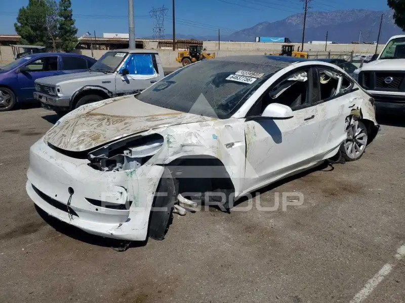 2022 Tesla Model 3 фото