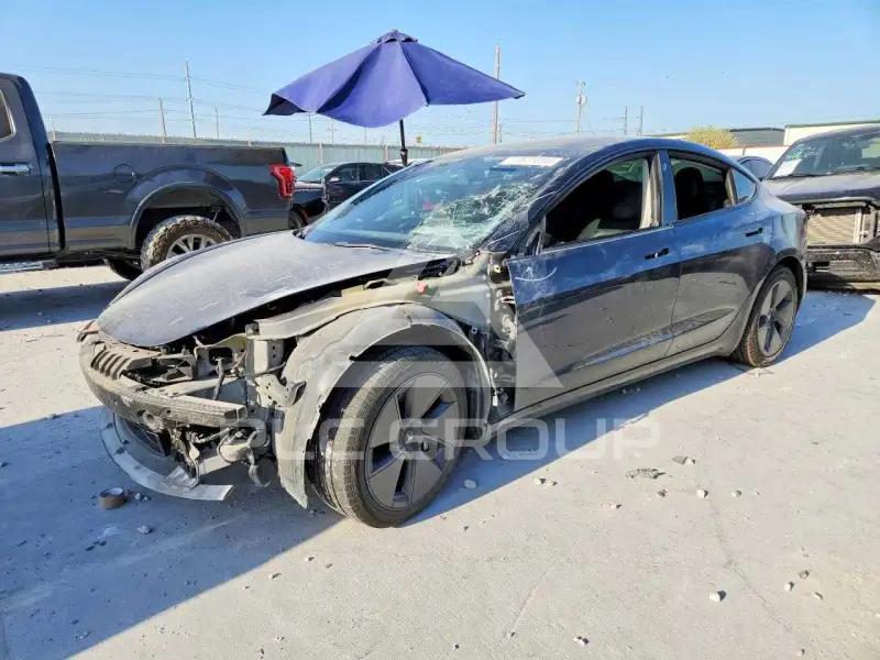 2022 Tesla Model 3 фото