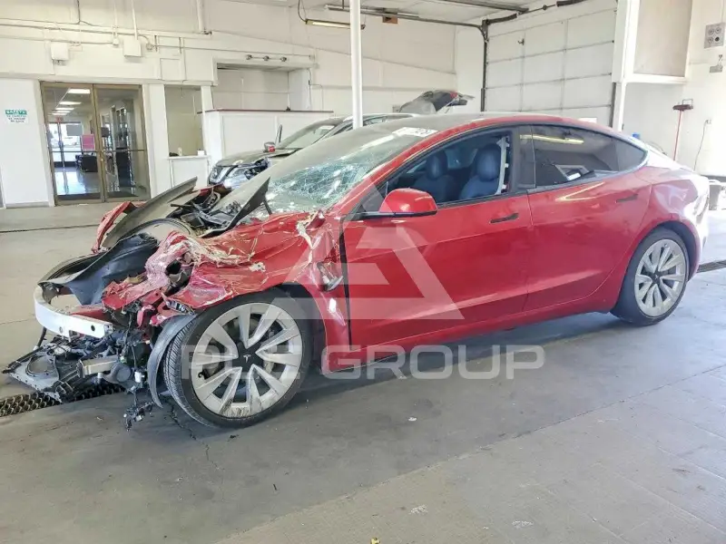 2022 Tesla Model 3 фото