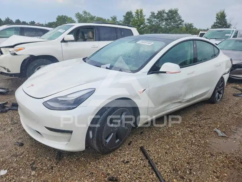 2022 Tesla Model 3 фото