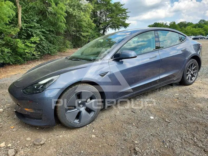 2022 Tesla Model 3 фото