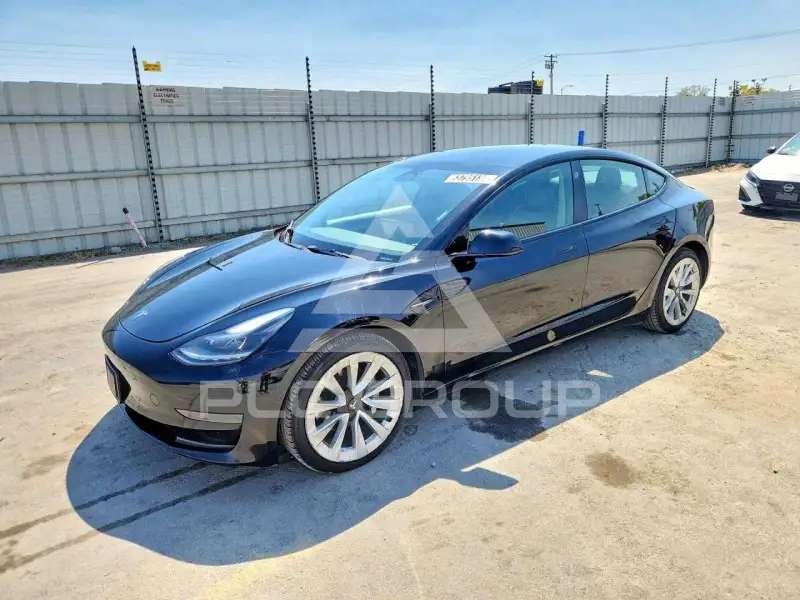 2022 Tesla Model 3 фото