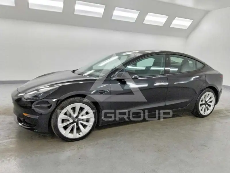 2022 Tesla Model 3 фото
