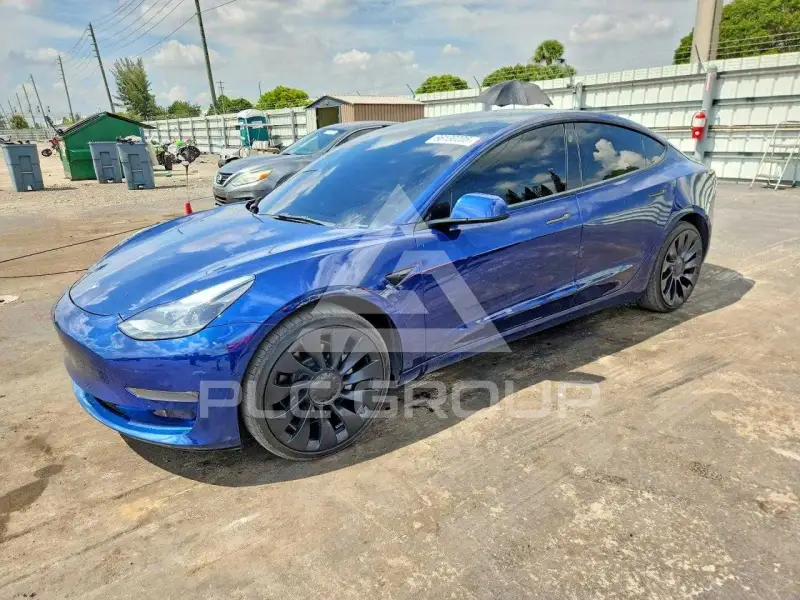 2022 Tesla Model 3 фото