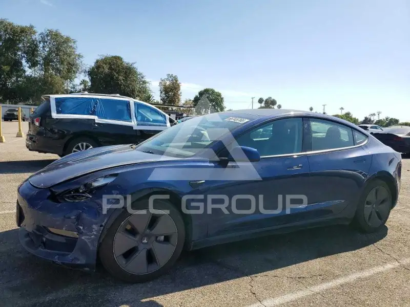 2022 Tesla Model 3 фото