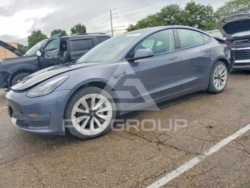 2022 Tesla Model 3 фото