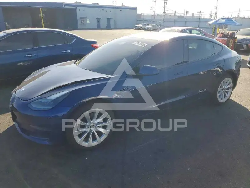 2022 Tesla Model 3 фото