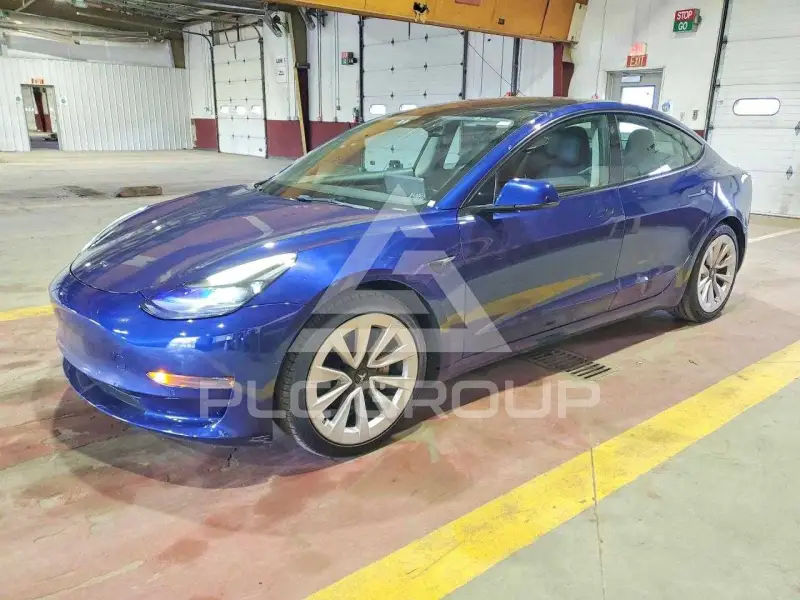 2022 Tesla Model 3 фото