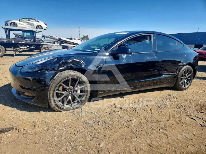 2022 Tesla Model 3 фото