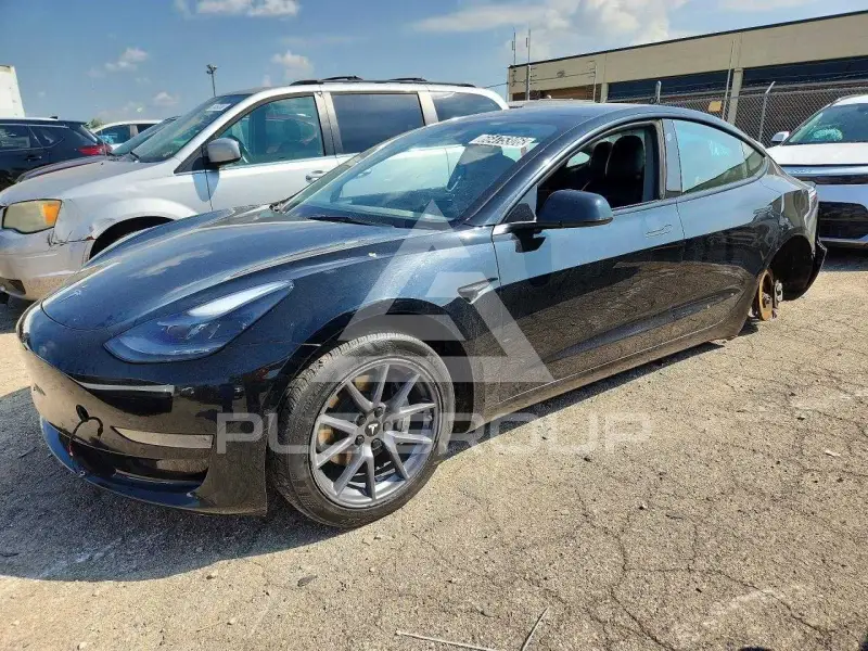 2022 Tesla Model 3 фото