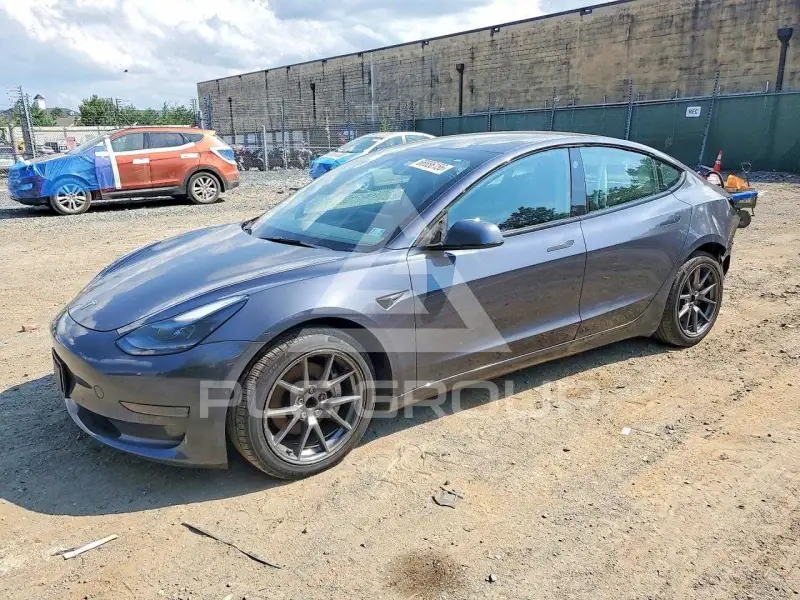 2022 Tesla Model 3 фото
