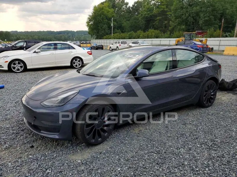 2022 Tesla Model 3 фото