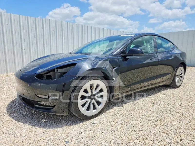2022 Tesla Model 3 фото