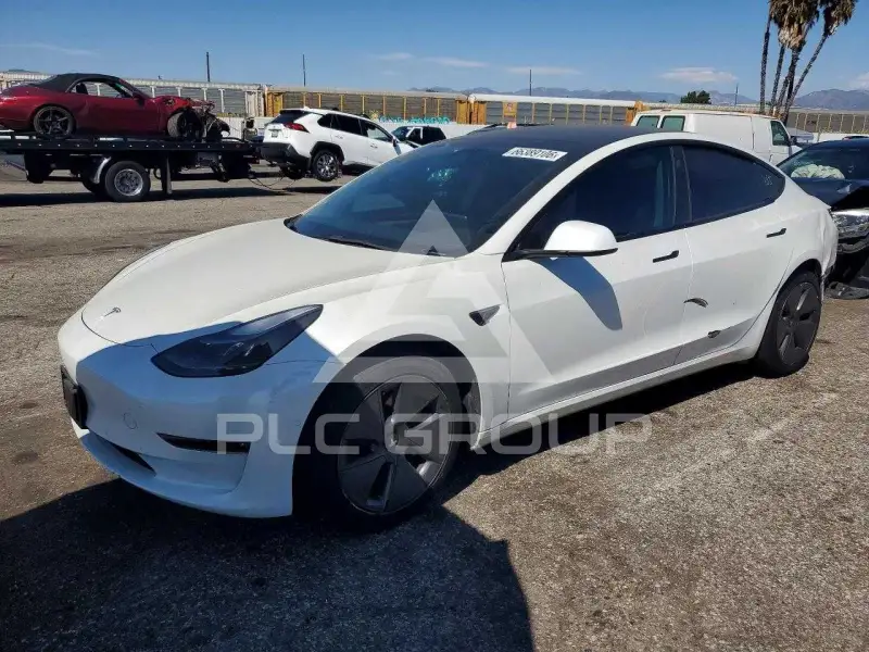 2022 Tesla Model 3 фото