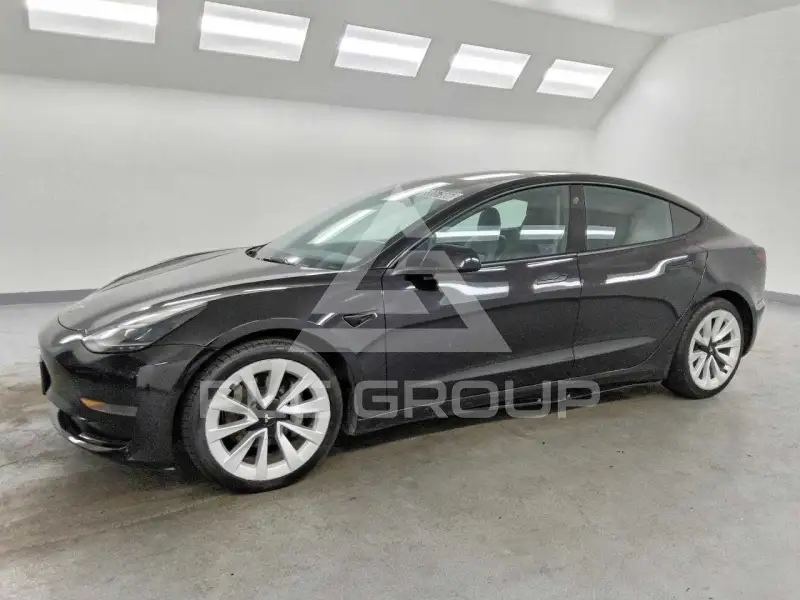 2022 Tesla Model 3 фото