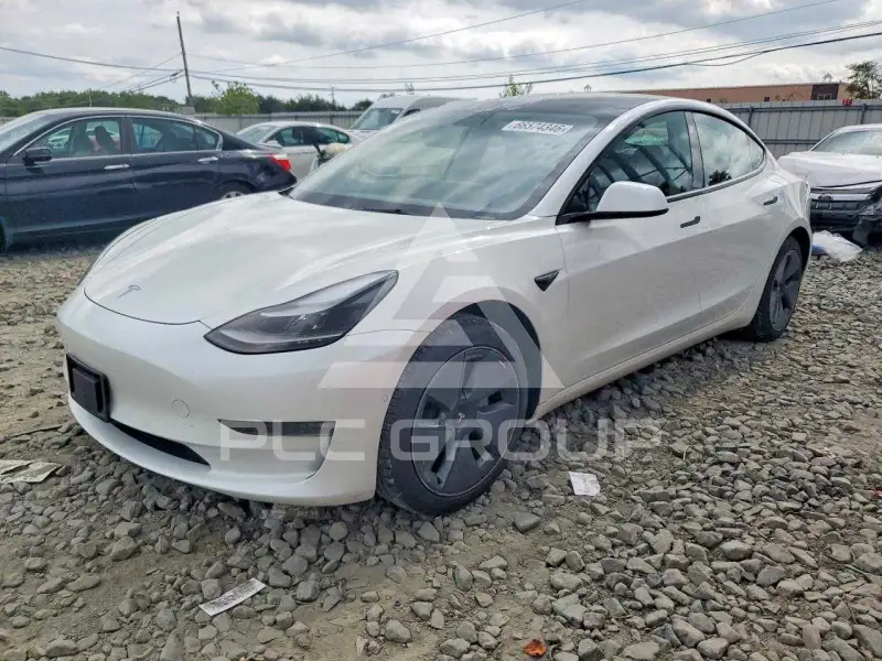 2022 Tesla Model 3 фото