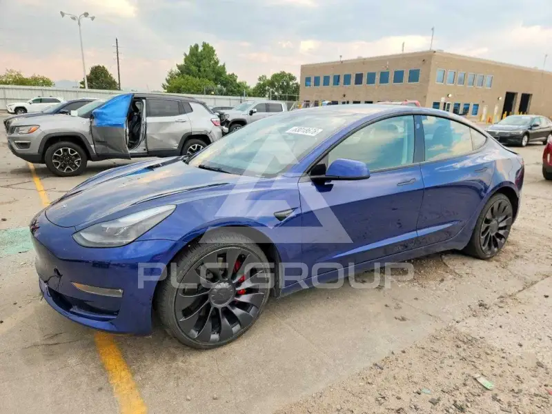 2022 Tesla Model 3 фото