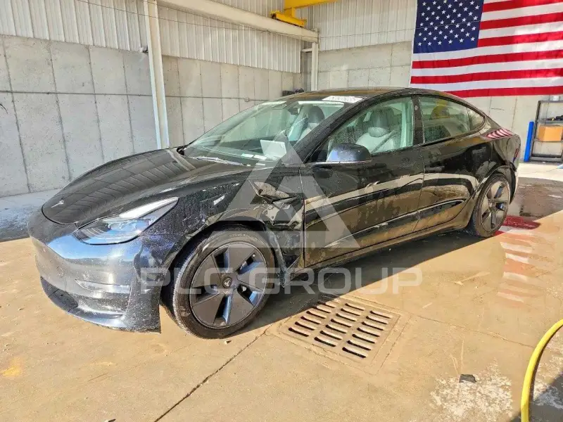 2022 Tesla Model 3 фото