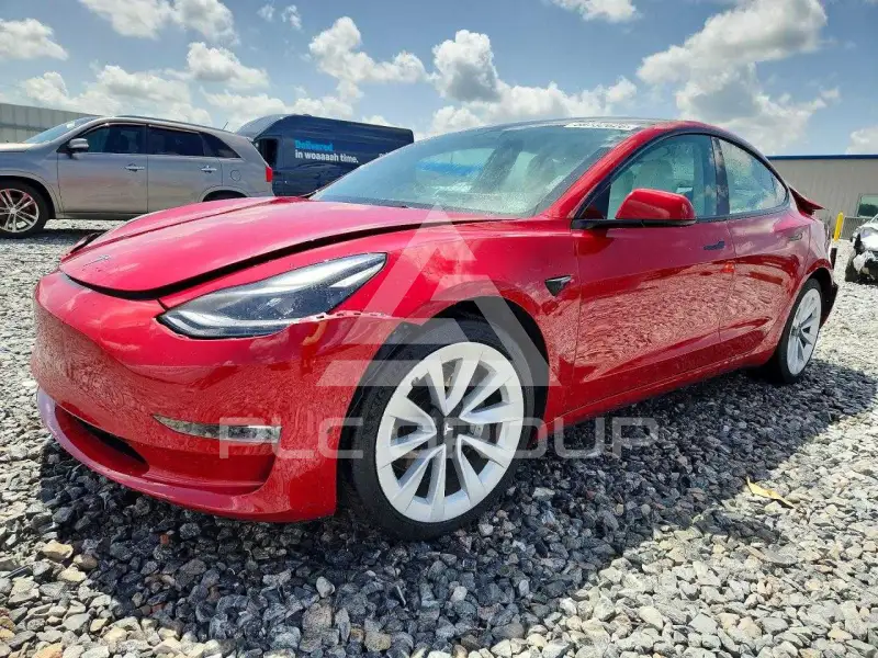 2022 Tesla Model 3 фото