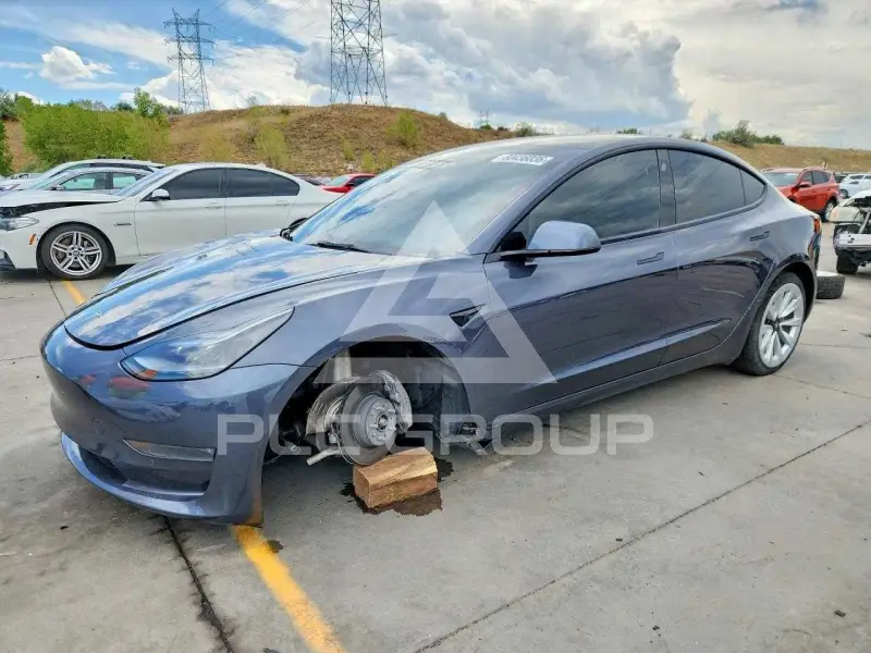2022 Tesla Model 3 фото