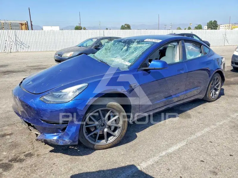 2022 Tesla Model 3 фото