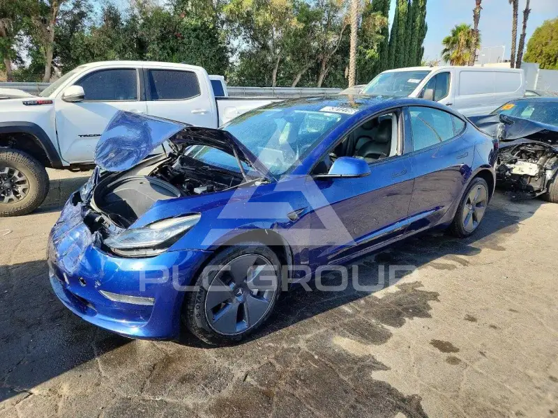 2022 Tesla Model 3 фото