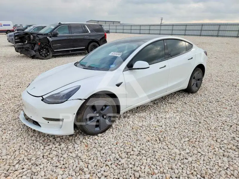 2022 Tesla Model 3 фото