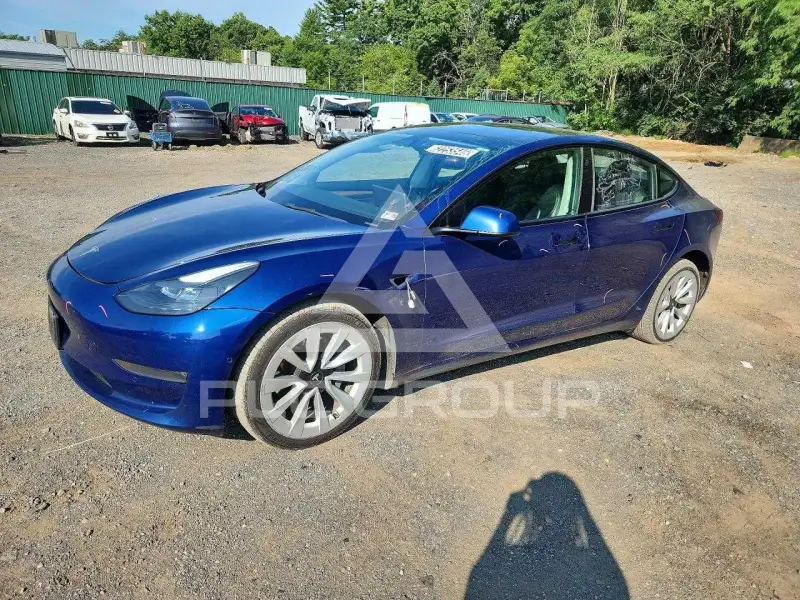2022 Tesla Model 3 фото
