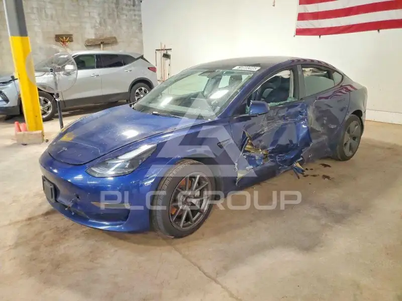 2022 Tesla Model 3 photo
