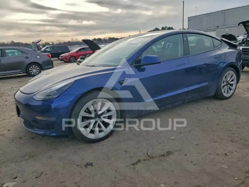 2022 Tesla Model 3 фото
