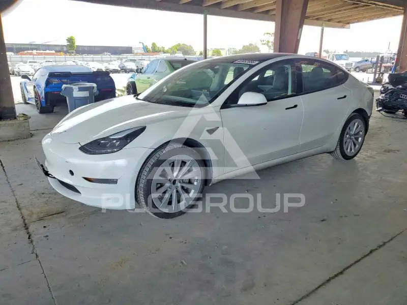 2022 Tesla Model 3 фото