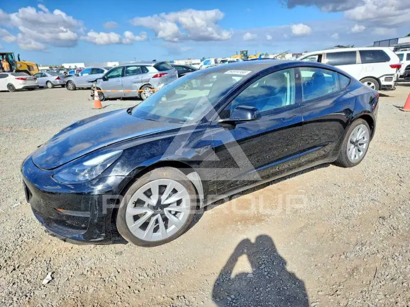 2022 Tesla Model 3 фото