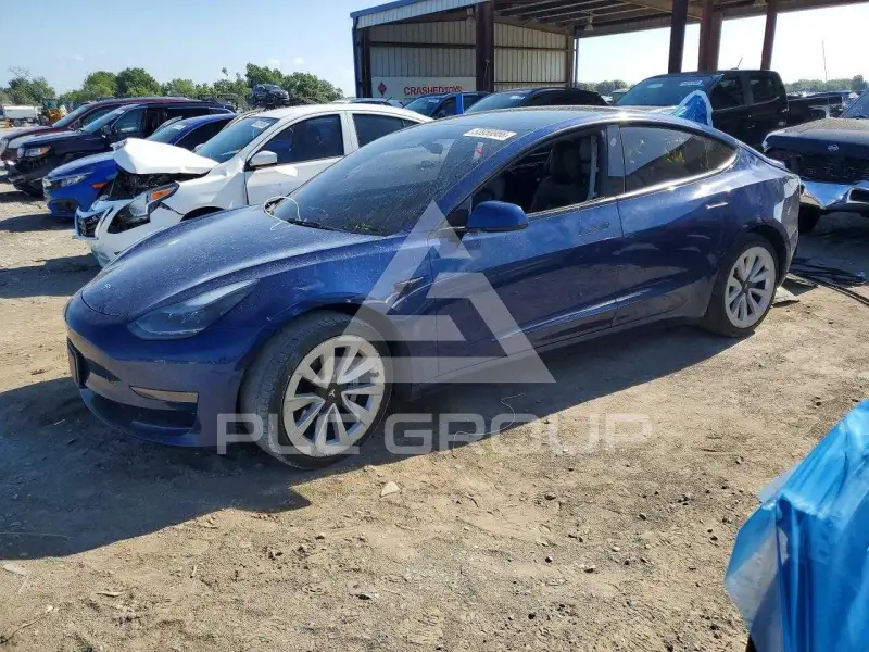 2022 Tesla Model 3 фото