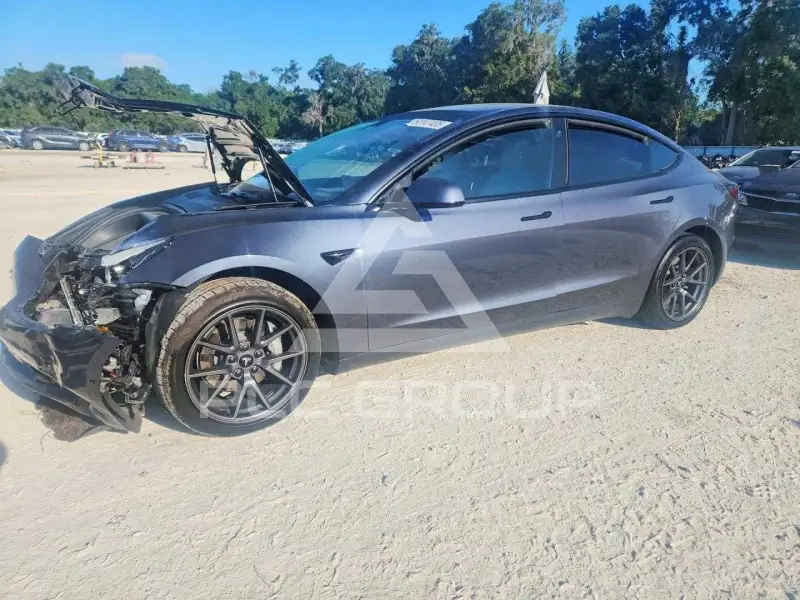 2022 Tesla Model 3 фото