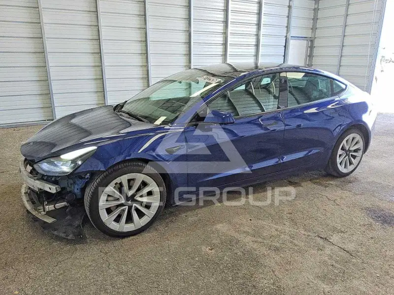 2022 Tesla Model 3 фото