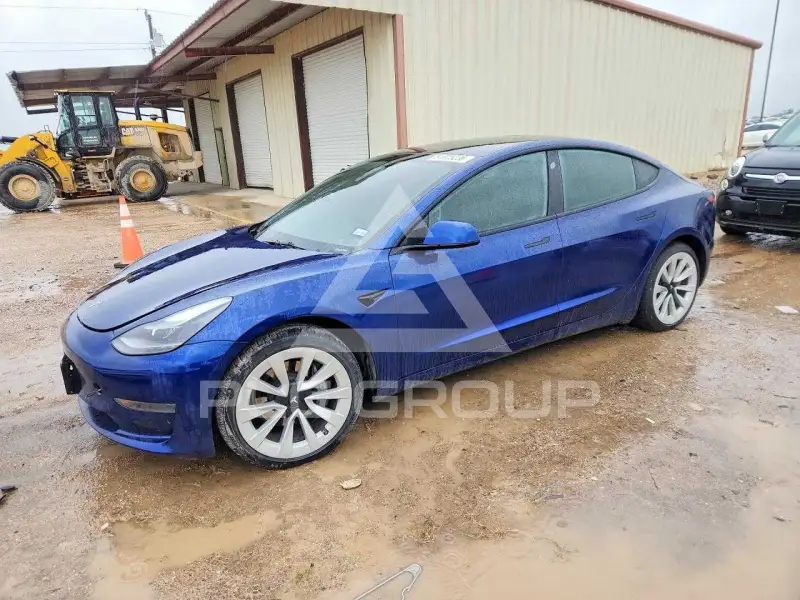 2022 Tesla Model 3 фото