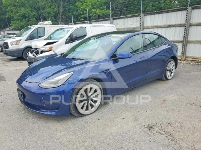 2022 Tesla Model 3 фото