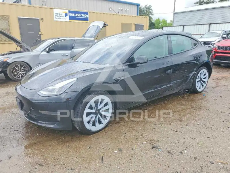2022 Tesla Model 3 фото