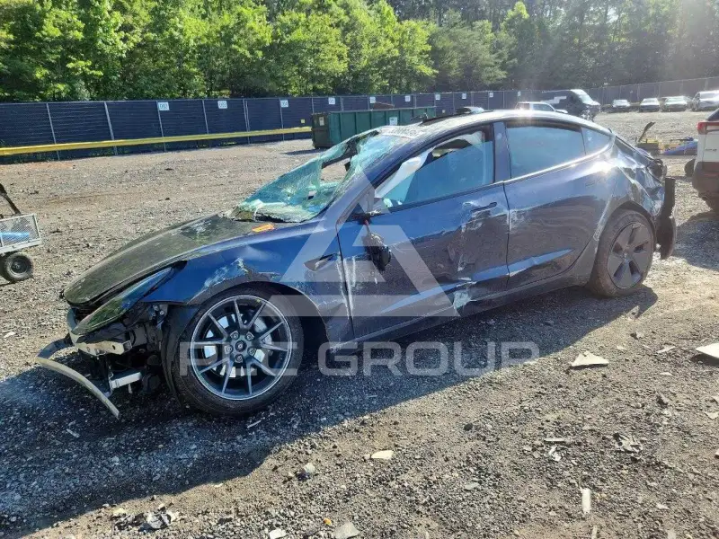 2022 Tesla Model 3 фото