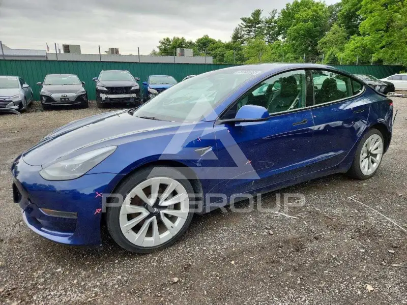 2022 Tesla Model 3 фото