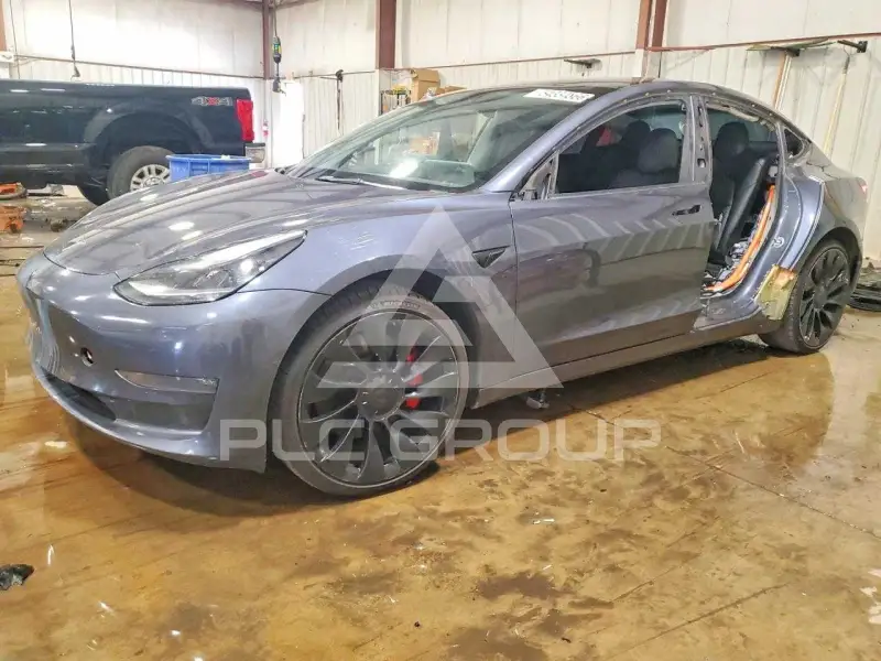 2022 Tesla Model 3 фото