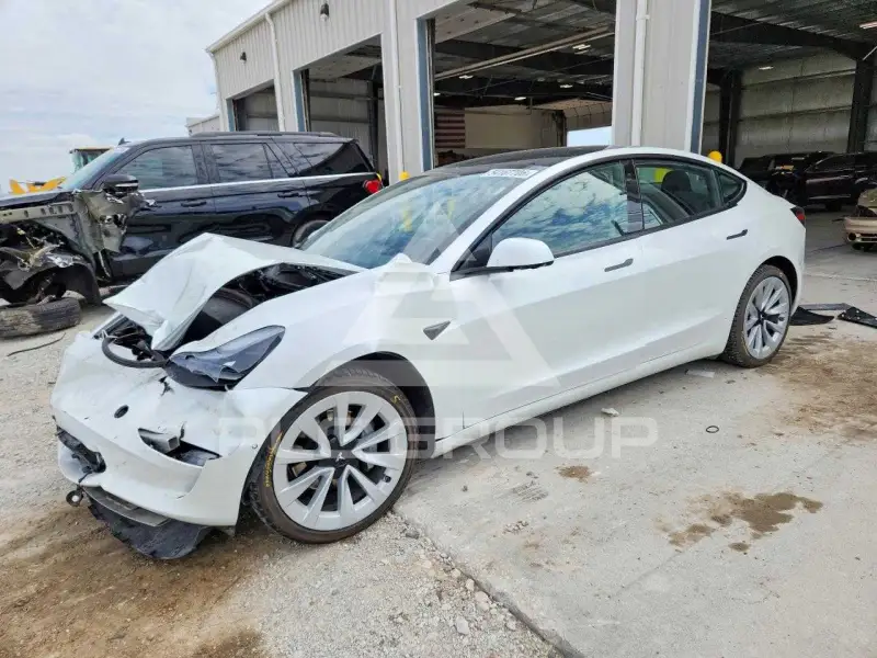 2022 Tesla Model 3 фото