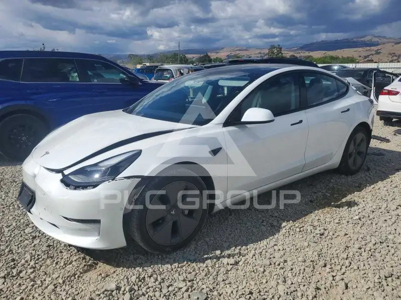 2022 Tesla Model 3 фото