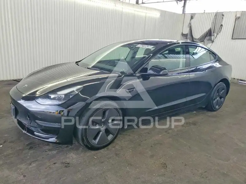 2022 Tesla Model 3 фото