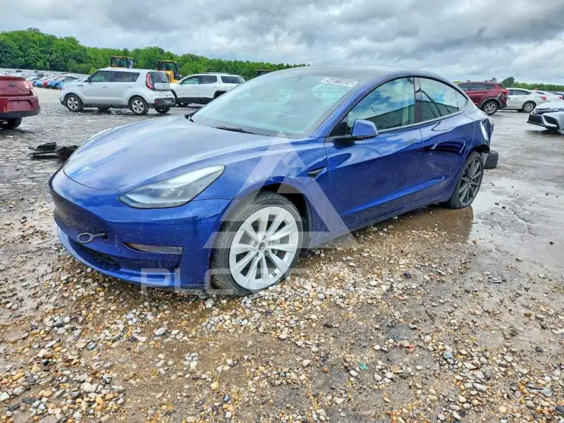 2022 Tesla Model 3 фото