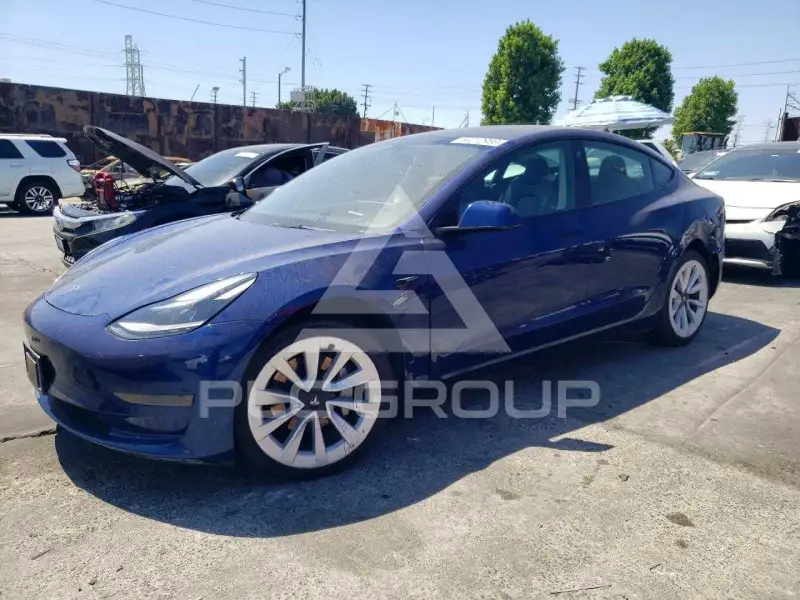 2022 Tesla Model 3 фото