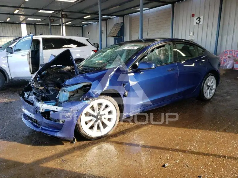 2022 Tesla Model 3 фото