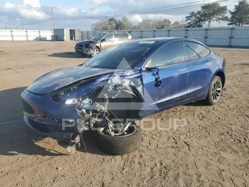 2022 Tesla Model 3 фото