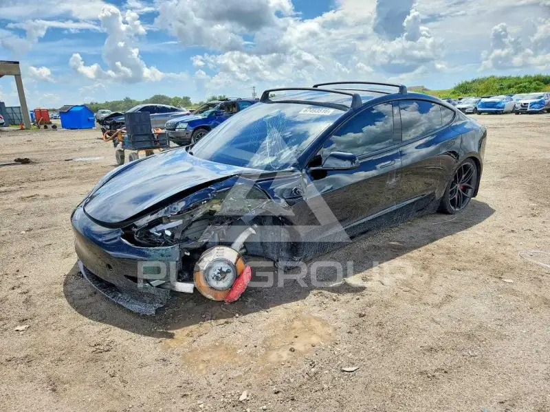 2022 Tesla Model 3 фото