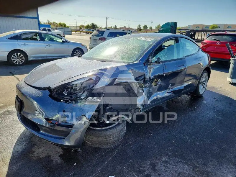 2022 Tesla Model 3 фото